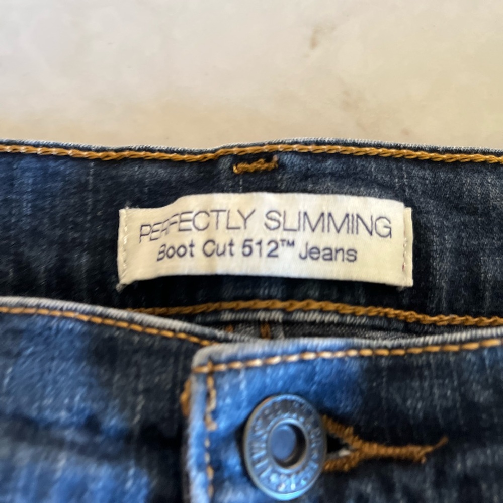 Levi’s - Picture 4 of 4